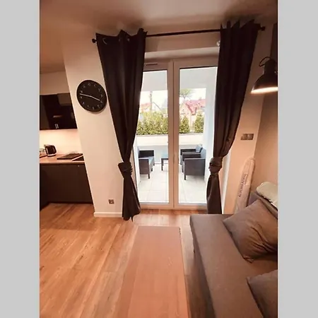 Komfortowy Przy Plazy Typu Apartment Rewal